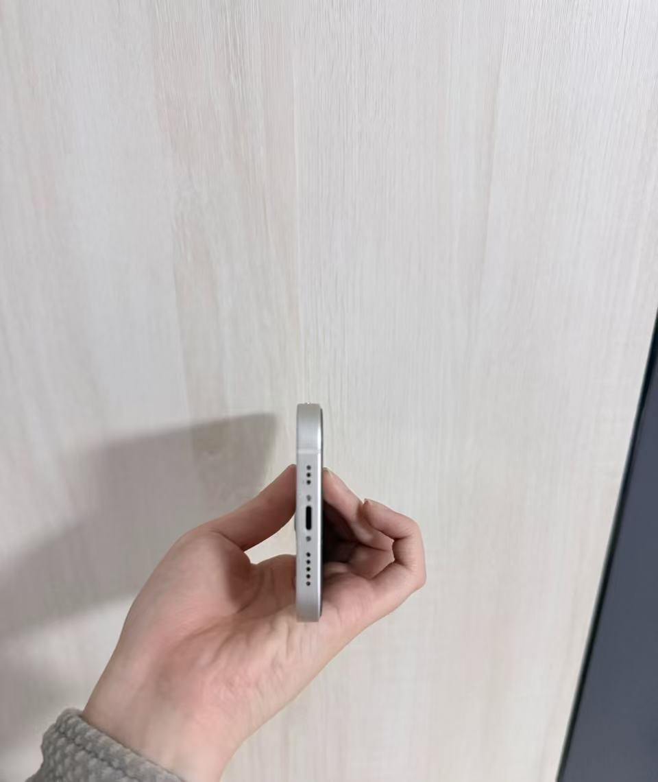 Apple iPhone 12 - Refurbished