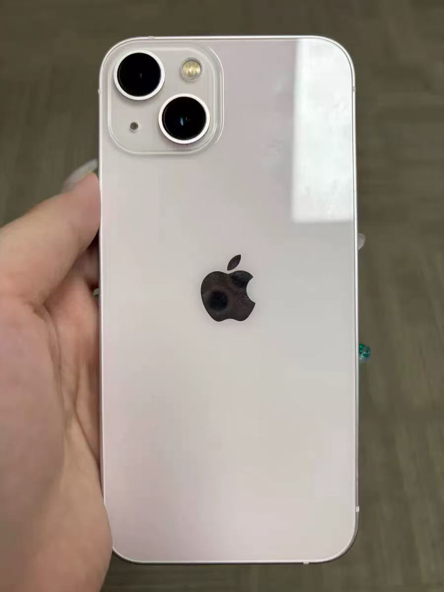 Apple iPhone 13 - Refurbished
